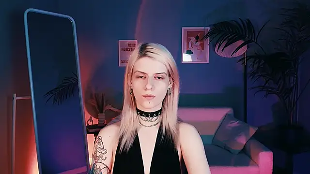 Noah ElmerX online show from 11-21-25, 05:22