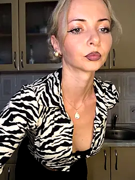 Kristina03 online show from 11-04-25, 09:25