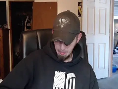 pensguy30 online show from 12-13-24, 08:37