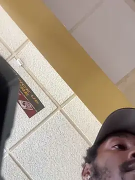 Snapshot of ITSONLYKENNY chatting on 02-13-25, 06:27 ITSONLYKENNY online show from 02-13-25, 06:27