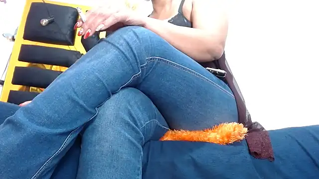 Helennahot online show from 02-27-25, 07:15