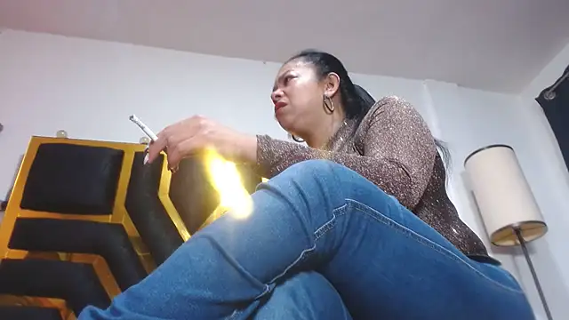 Helennahot online show from 04-15-26, 02:46