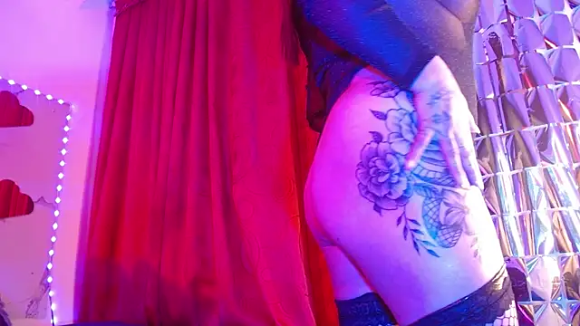 juanitared online show from 02-17-26, 02:19