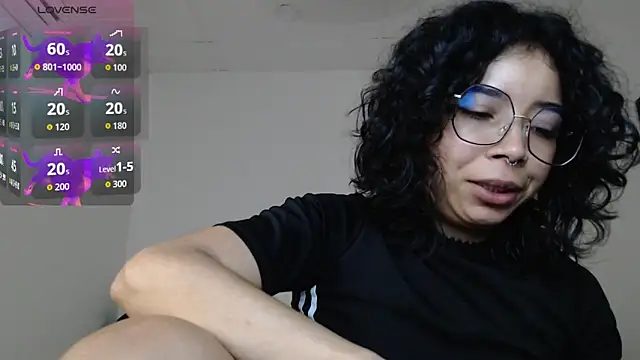 Snapshot of Putaku_San chatting on 10-07-25, 03:58 Putaku San online show from 10-07-25, 03:58