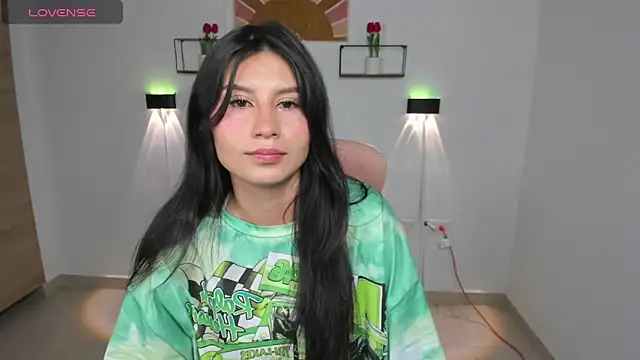 Snapshot of emily_villamil chatting on 02-05-26, 09:30 emily villamil online show from 02-05-26, 09:30