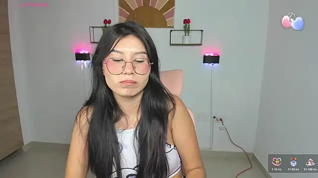 Snapshot of emily_villamil chatting on 02-11-26, 08:25 emily villamil online show from 02-11-26, 08:25