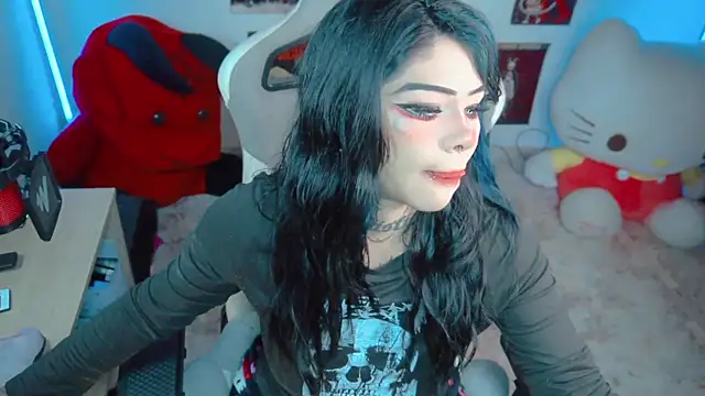 Deadly Doll online show from 06-12-26, 10:41