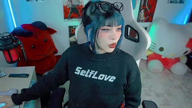 Deadly Doll online show from 07-01-26, 12:01