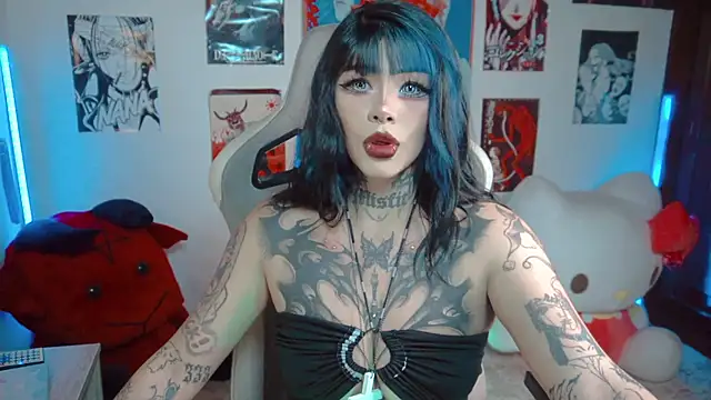 Deadly Doll online show from 07-12-26, 12:45