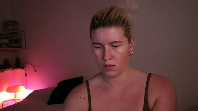 moonamii online show from 02-18-25, 07:52