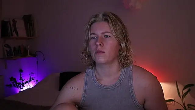 moonamii online show from 12-16-25, 06:24