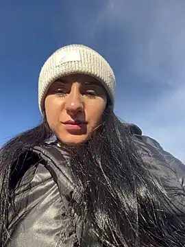 JenniferEdith online show from 12-17-24, 12:11