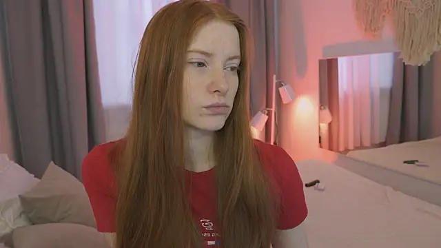 Snapshot of FiaMoor chatting on 04-30-26, 11:16 FiaMoor online show from 04-30-26, 11:16
