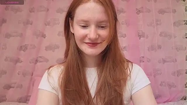 Snapshot of FiaMoor chatting on 06-20-26, 04:10 FiaMoor online show from 06-20-26, 04:10