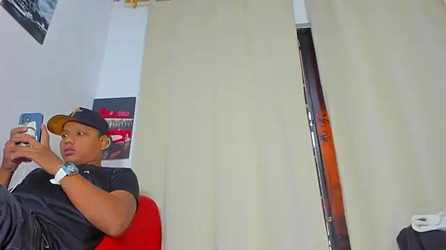 enjoy hotparty online show from 11-18-25, 02:54