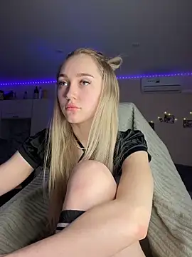 Good  Girl  online show from 02-08-26, 06:22