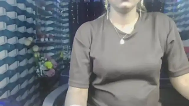 Hotty Navyaa online show from 11-17-25, 04:46