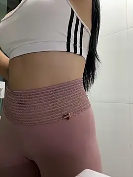 Snapshot of lupyta20 chatting on 10-19-25, 02:34 lupyta20 online show from 10-19-25, 02:34