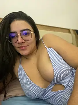 Lia flowers online show from 01-01-25, 10:00