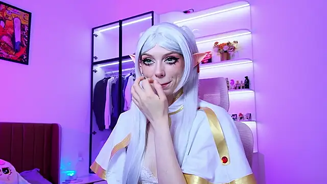 HolliWould  online show from 03-18-26, 11:19