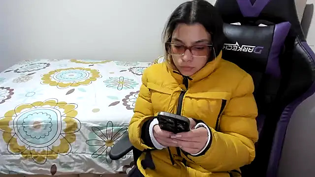 LuisaReyes 2911 online show from 02-15-26, 02:30