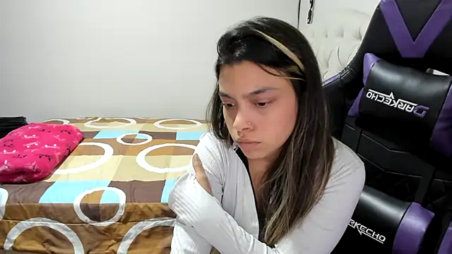 LuisaReyes 2911 online show from 04-20-26, 01:30