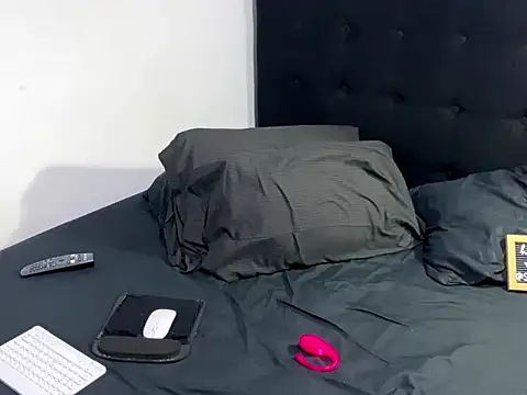 sebastiangrey06 online show from 12-05-25, 08:56