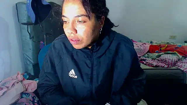 AmaraRoberts420 online show from 12-17-25, 08:26