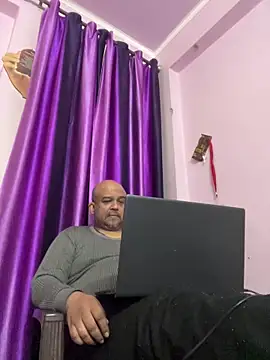 Dick 6inches online show from 01-06-26, 07:01