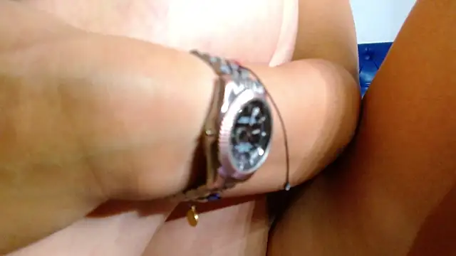 Snapshot of carla_beer chatting on 01-19-25, 02:49 carla beer online show from 01-19-25, 02:49