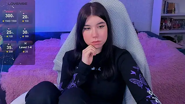 Snapshot of kellyharris chatting on 12-08-24, 04:39 kellyharris online show from 12-08-24, 04:39