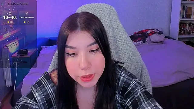 Snapshot of kellyharris chatting on 12-21-24, 01:53 kellyharris online show from 12-21-24, 01:53