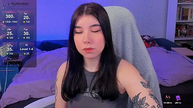 Snapshot of kellyharris chatting on 12-25-24, 01:30 kellyharris online show from 12-25-24, 01:30