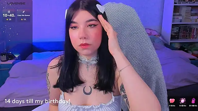 Snapshot of kellyharris chatting on 02-14-25, 03:15 kellyharris online show from 02-14-25, 03:15