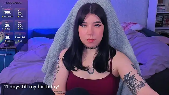 Snapshot of kellyharris chatting on 02-17-25, 04:04 kellyharris online show from 02-17-25, 04:04