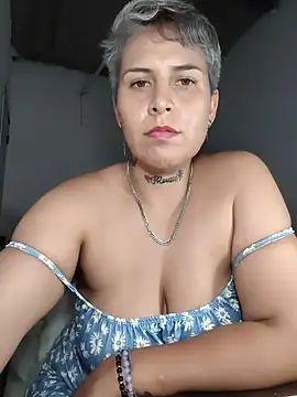 Yessi rousse online show from 05-15-26, 11:45