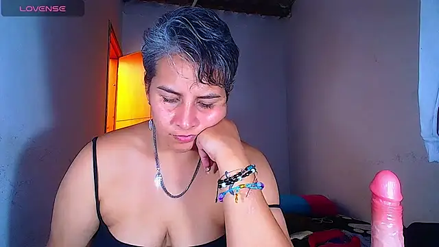 Snapshot of Yessi_rousse chatting on 07-10-26, 06:54 Yessi rousse online show from 07-10-26, 06:54
