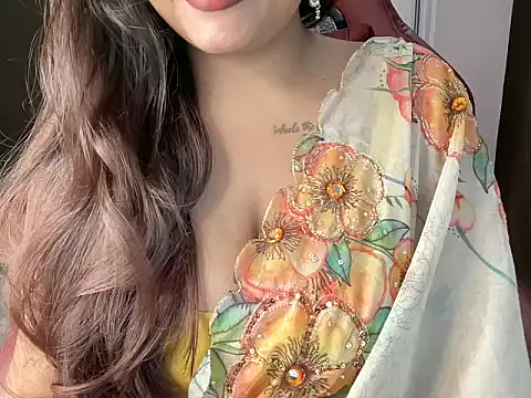 Snapshot of shanayaaa_1 chatting on 02-17-26, 06:47 shanayaaa 1 online show from 02-17-26, 06:47