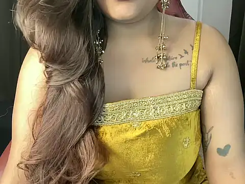 Snapshot of shanayaaa_1 chatting on 05-04-26, 06:59 shanayaaa 1 online show from 05-04-26, 06:59