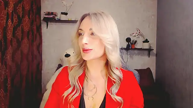 Snapshot of MillaXQueen chatting on 02-17-25, 02:37 MillaXQueen online show from 02-17-25, 02:37