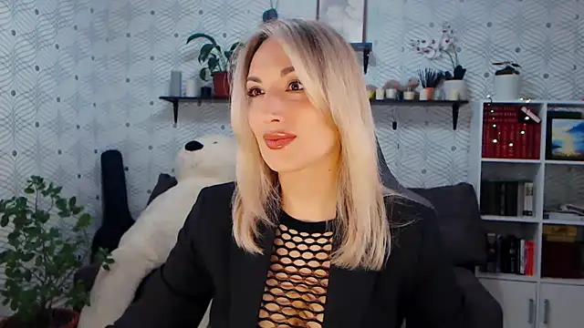 MillaXQueen online show from 03-24-26, 11:15