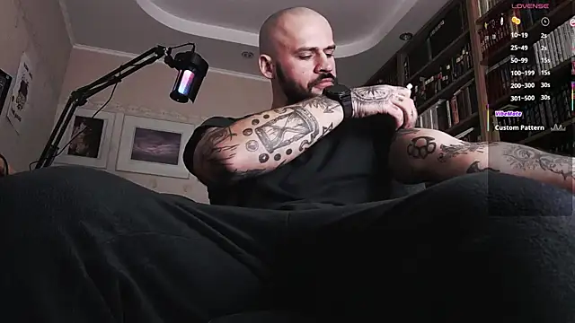 Snapshot of FindomJason chatting on 10-05-25, 04:16 FindomJason online show from 10-05-25, 04:16