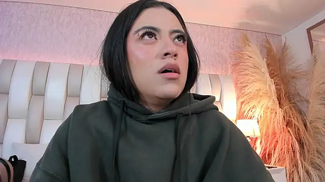 Rebeca jones online show from 04-10-26, 12:10