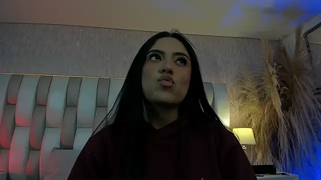Snapshot of Rebeca_jones chatting on 07-15-26, 01:05 Rebeca jones online show from 07-15-26, 01:05