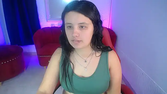 Snapshot of nathaly_low1 chatting on 06-26-26, 12:20 nathaly low1 online show from 06-26-26, 12:20