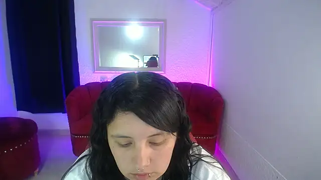 Snapshot of nathaly_low1 chatting on 07-01-26, 01:34 nathaly low1 online show from 07-01-26, 01:34
