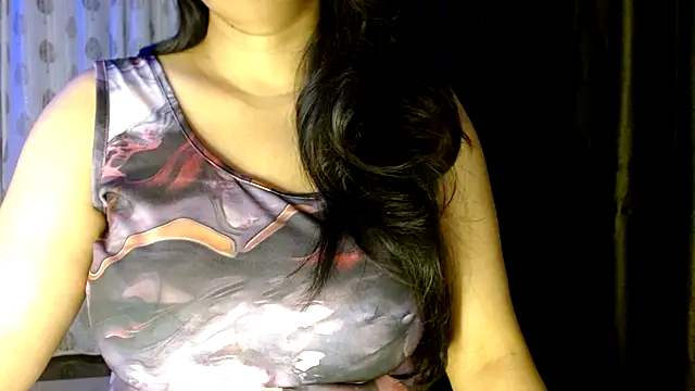 janifer001 online show from 02-07-26, 12:14