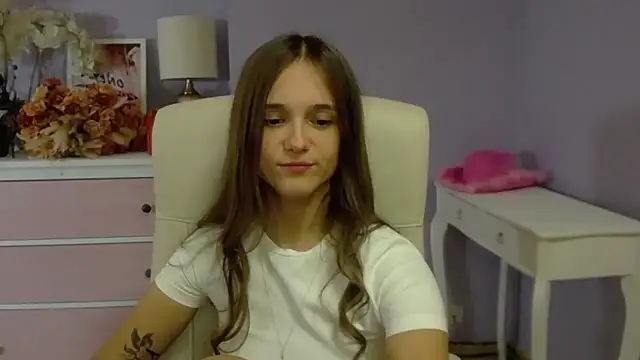 Snapshot of dirtyxEmily chatting on 01-24-25, 10:53 dirtyxEmily online show from 01-24-25, 10:53