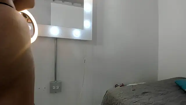 SEXXYLATINCOUPLE1 online show from 11-28-25, 10:18