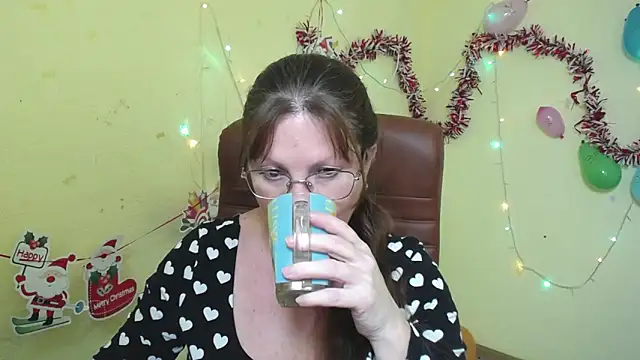 Snapshot of VanessaHotts chatting on 01-13-25, 03:26 VanessaHotts online show from 01-13-25, 03:26